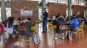 Lee más sobre el artículo Gremios docentes de la Ciudad repudiaron las prácticas laborales