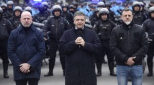 Lee más sobre el artículo Macri sacará a la calle 1000 policías más para reforzar la seguridad